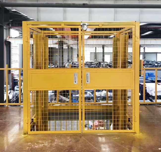 大连智能导轨式升降机亮相