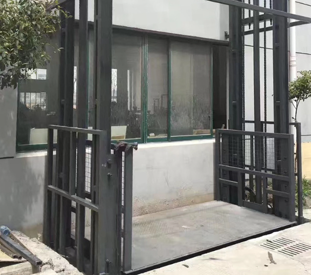 大连导轨式施工升降机助力民生工程提速增效